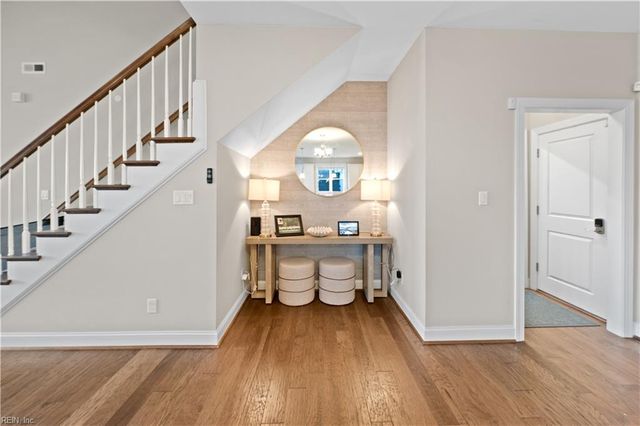 133 Creekfront LN, Suffolk, VA 23435