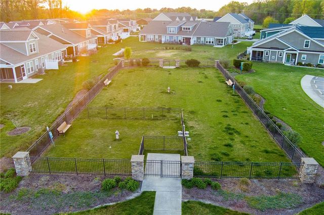 133 Creekfront LN, Suffolk, VA 23435