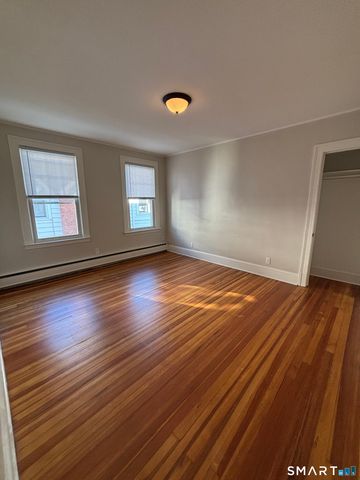 9 Bretton Road 2, West Hartford, CT 06119