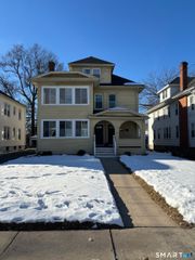 9 Bretton Road 2, West Hartford, CT 06119