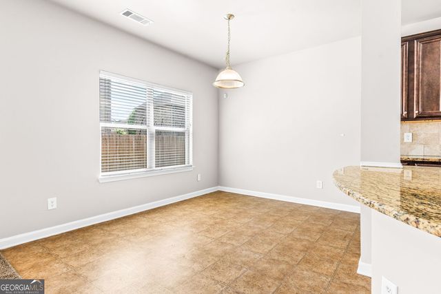 419 Live Oak Pass, Loganville, GA 30052