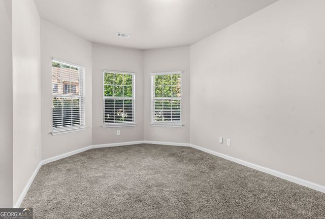 419 Live Oak Pass, Loganville, GA 30052
