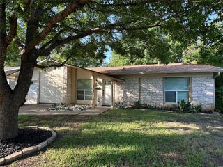 910 Emerald Wood DR, Austin, TX 78745