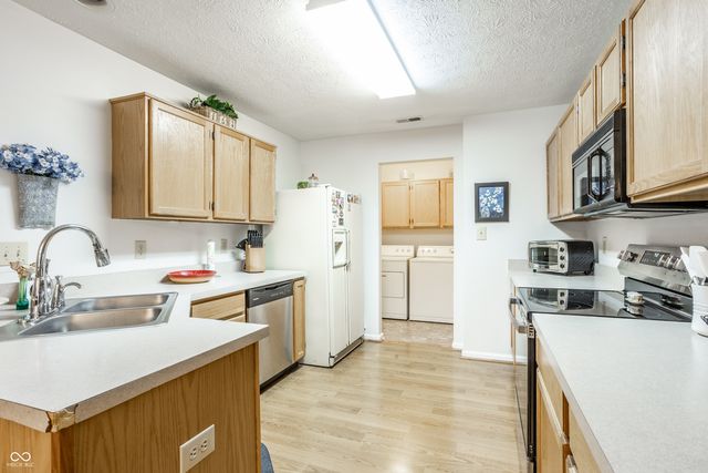 9845 Worthington Boulevard, Fishers, IN 46038