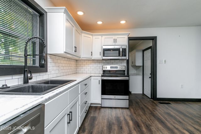 2901 KENBORG, Jefferson City, MO 65109