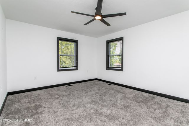 2901 KENBORG, Jefferson City, MO 65109