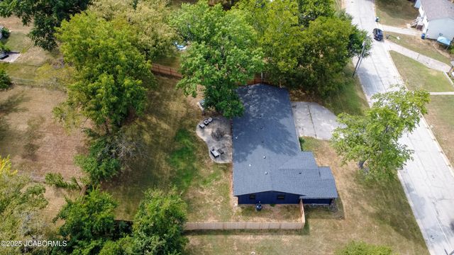 2901 KENBORG, Jefferson City, MO 65109