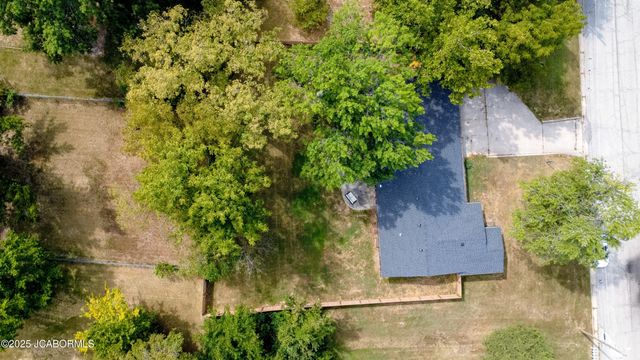 2901 KENBORG, Jefferson City, MO 65109