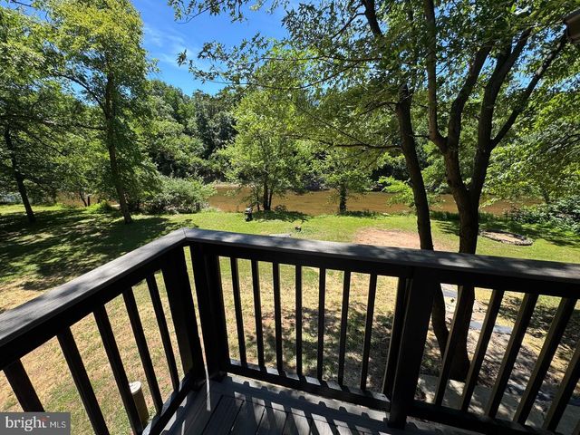 19955 YOUNGS CLIFF RD, Sterling, VA 20165