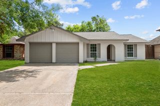 10162 Scotsbrook Drive, Houston, TX 77038