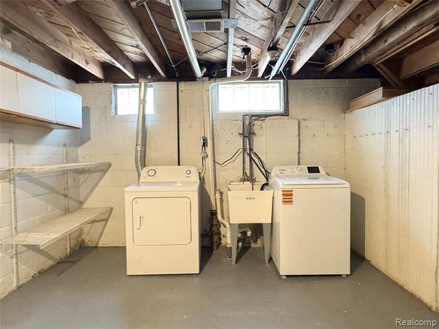24730 Oxford Street, Dearborn, MI 48124