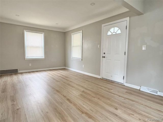 24730 Oxford Street, Dearborn, MI 48124