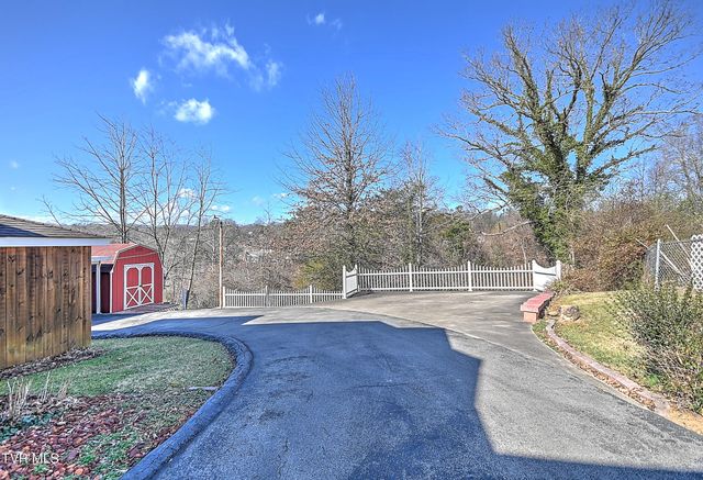 305 Belmont Drive, Bristol, TN 37620