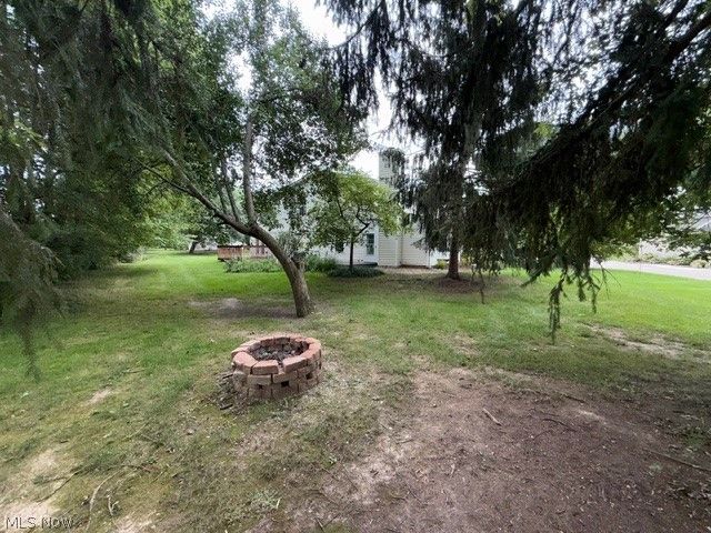 691 S Point Trail, Berea, OH 44017