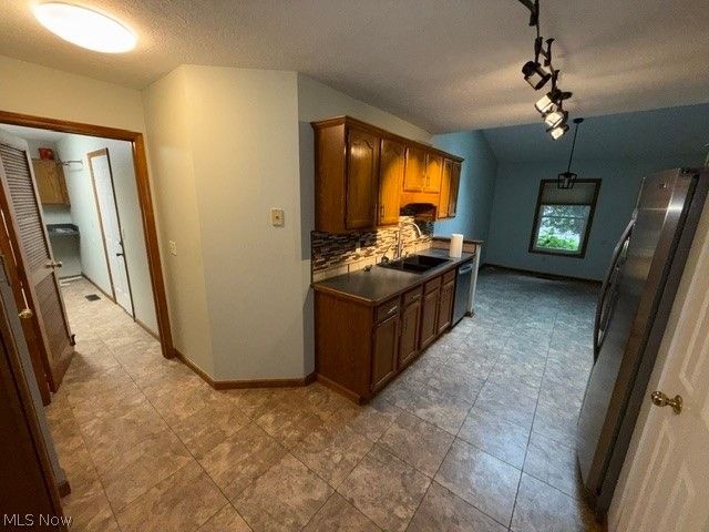 691 S Point Trail, Berea, OH 44017