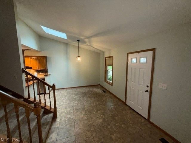 691 S Point Trail, Berea, OH 44017