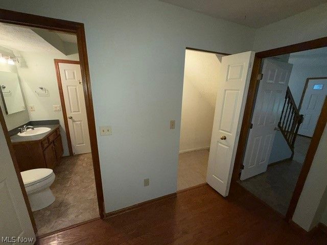 691 S Point Trail, Berea, OH 44017