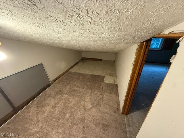 691 S Point Trail, Berea, OH 44017