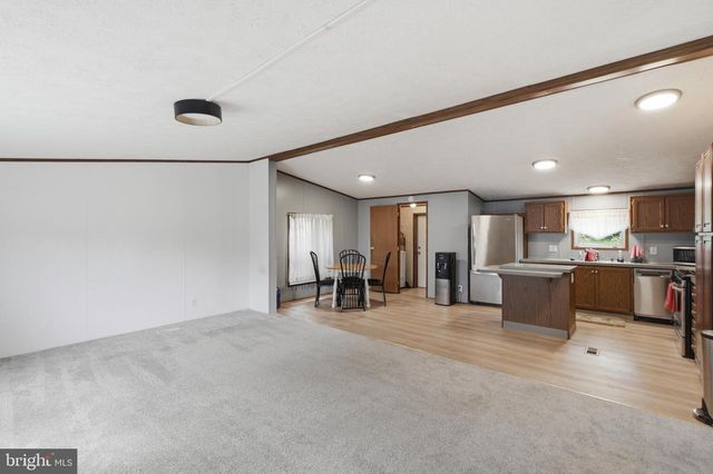 1 ORCHARD LN, Spring City, PA 19475