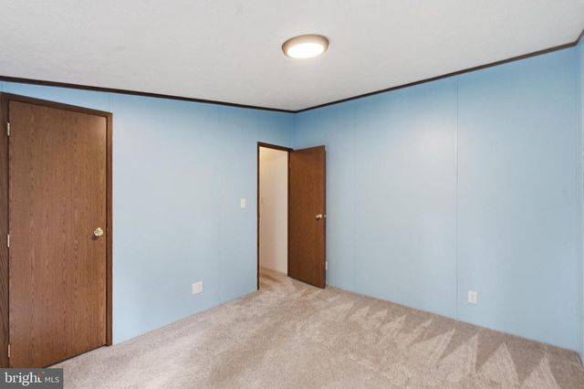1 ORCHARD LN, Spring City, PA 19475