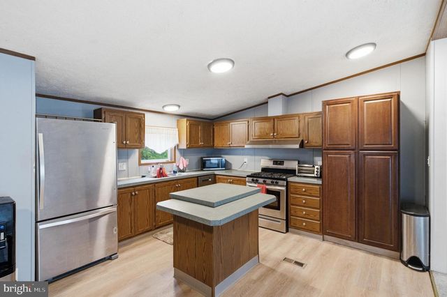 1 ORCHARD LN, Spring City, PA 19475