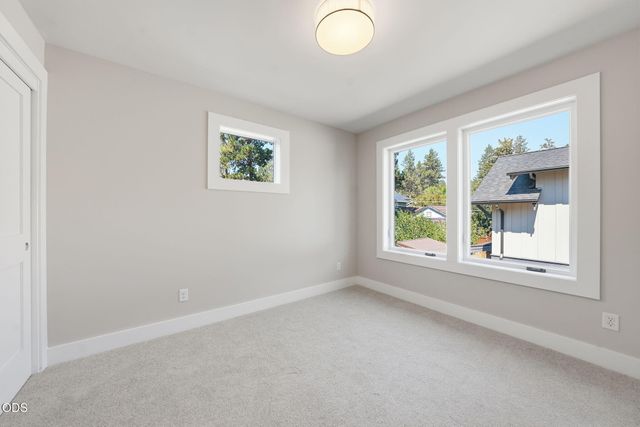 1548 NW Elgin Avenue 1 & 2, Bend, OR 97703