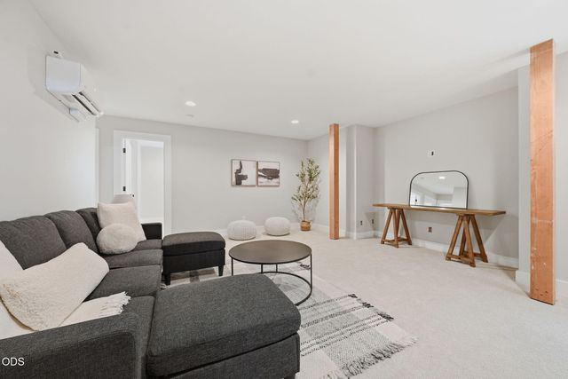 1548 NW Elgin Avenue 1 & 2, Bend, OR 97703