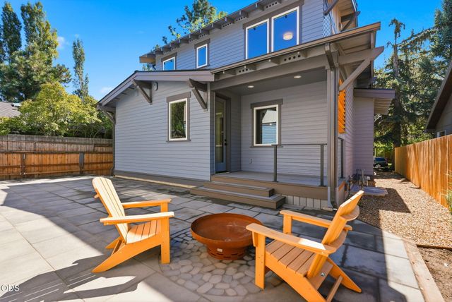 1548 NW Elgin Avenue 1 & 2, Bend, OR 97703