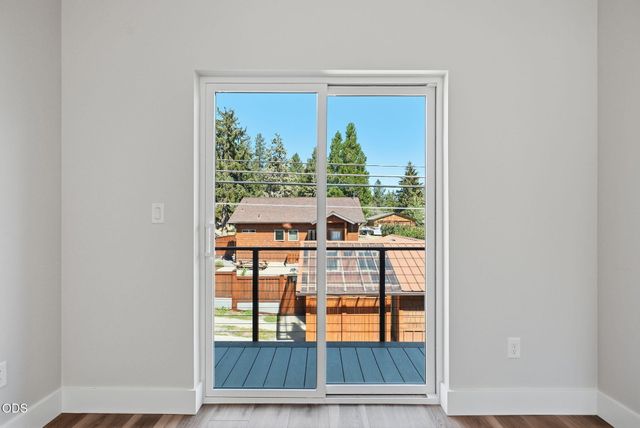1548 NW Elgin Avenue 1 & 2, Bend, OR 97703