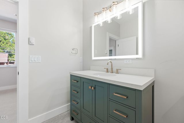 1548 NW Elgin Avenue 1 & 2, Bend, OR 97703