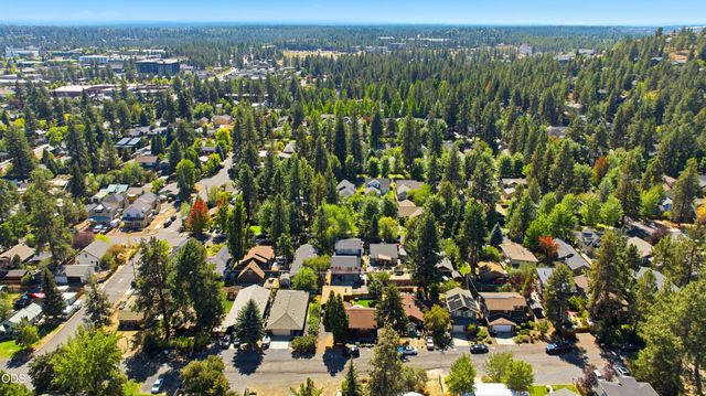 1548 NW Elgin Avenue 1 & 2, Bend, OR 97703