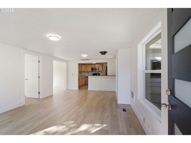 1065 9TH St, Washougal, WA 98671