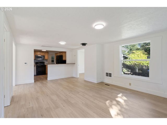 1065 9TH St, Washougal, WA 98671