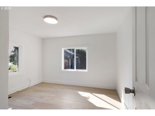 1065 9TH St, Washougal, WA 98671