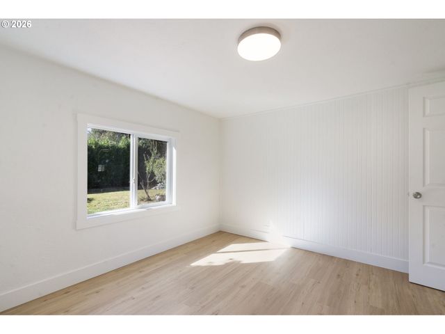 1065 9TH St, Washougal, WA 98671