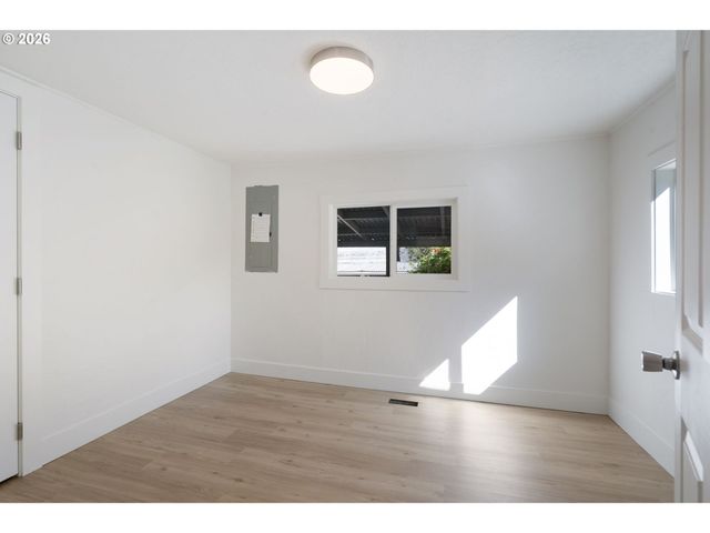 1065 9TH St, Washougal, WA 98671