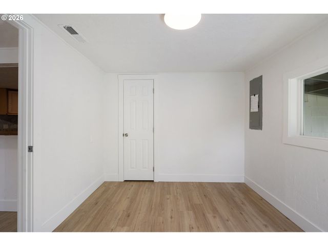 1065 9TH St, Washougal, WA 98671