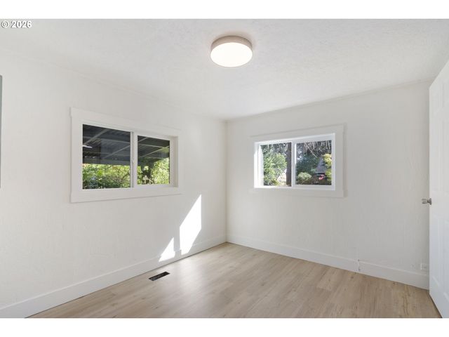 1065 9TH St, Washougal, WA 98671