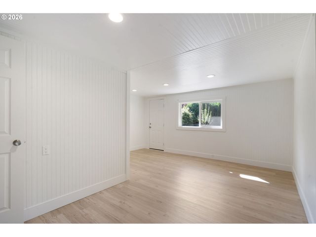 1065 9TH St, Washougal, WA 98671