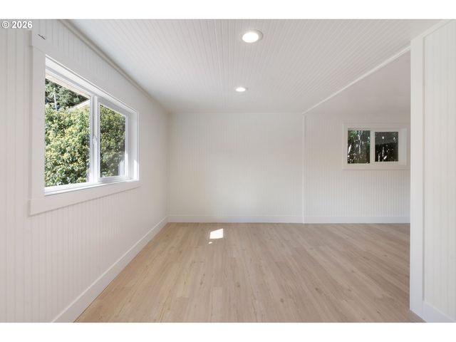 1065 9TH St, Washougal, WA 98671