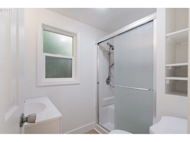 1065 9TH St, Washougal, WA 98671