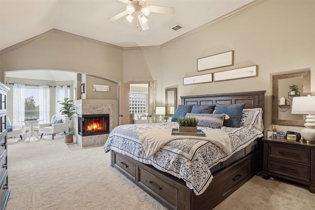 217 Silver Rose Boulevard, Burleson, TX 76028