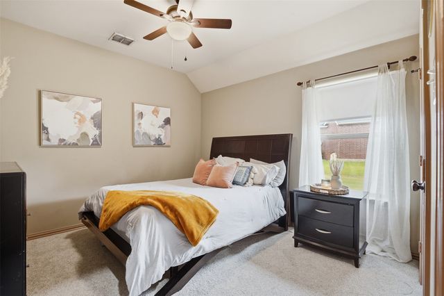 217 Silver Rose Boulevard, Burleson, TX 76028