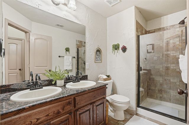 217 Silver Rose Boulevard, Burleson, TX 76028
