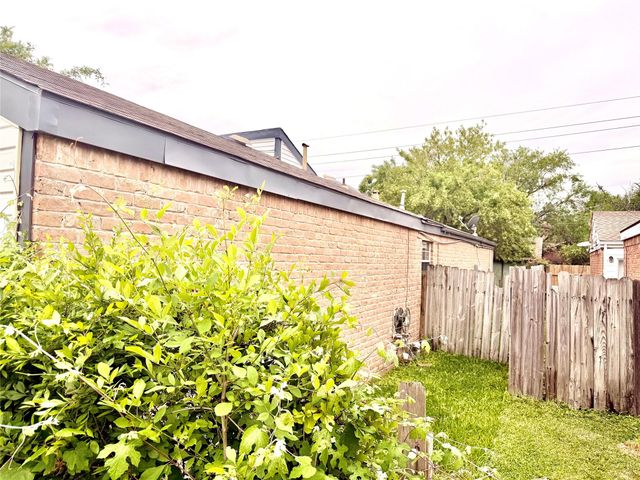 11635 Ridge Run Drive, Houston, TX 77064