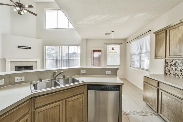 911 Merlin Roost, Katy, TX 77494