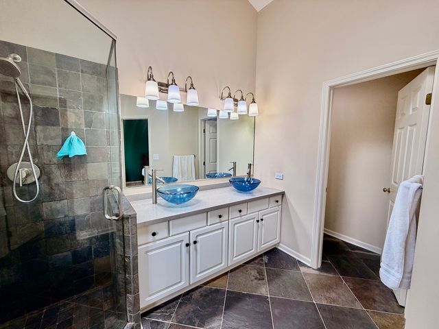 1535 Chatfield Court, Roselle, IL 60172