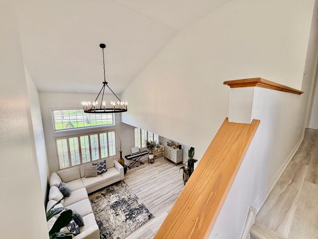 1535 Chatfield Court, Roselle, IL 60172
