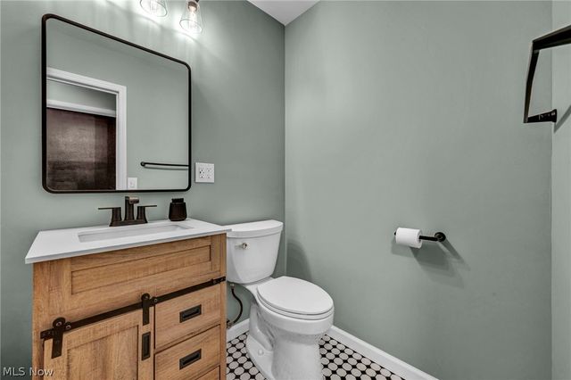 28523 Holly Drive, Olmsted Twp, OH 44070