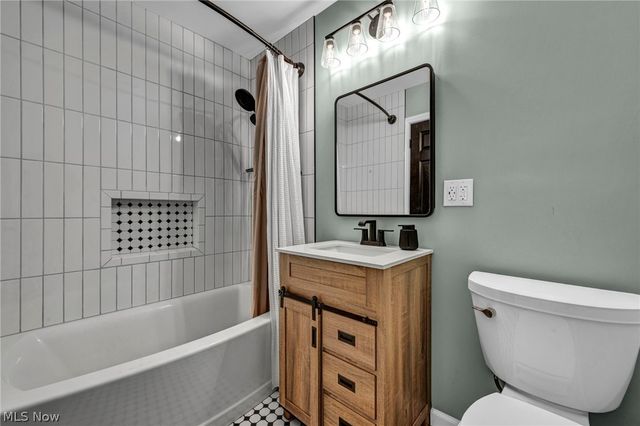 28523 Holly Drive, Olmsted Twp, OH 44070